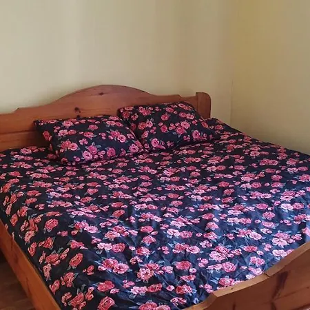 Apartment Hot Ernestines 7-2 Enjoy The Feel Of And History! *