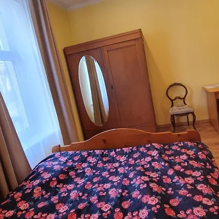 Hot Ernestines 7-2 Enjoy The Feel Of And History! * Riga