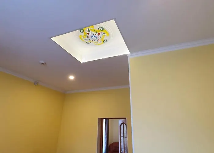 Апартаменты Hot Ernestines 7-2 Enjoy The Feel Of And History!